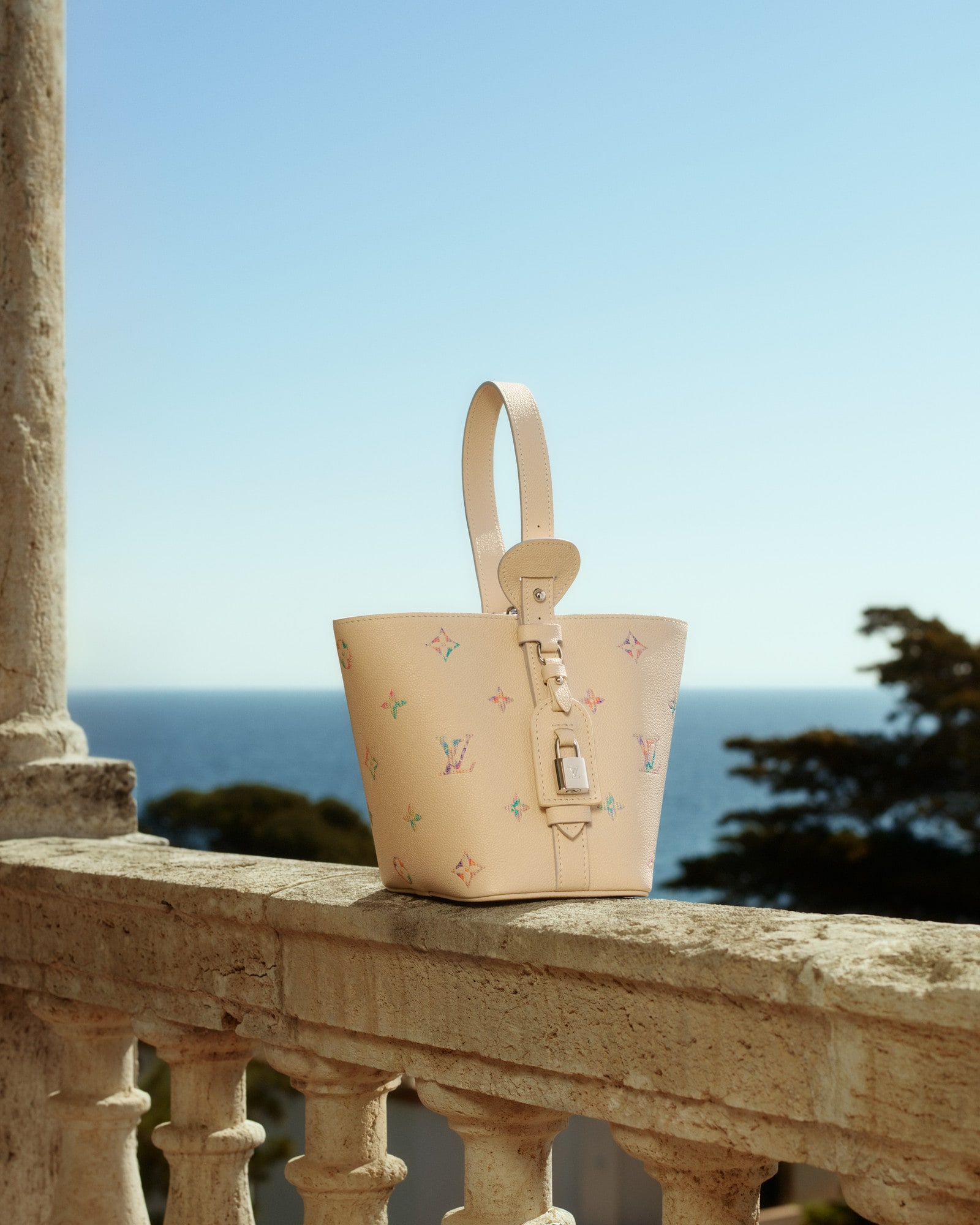【ヒー】期間限定割引LOUIS VUITTON LOUIS VUITTON – Official Website